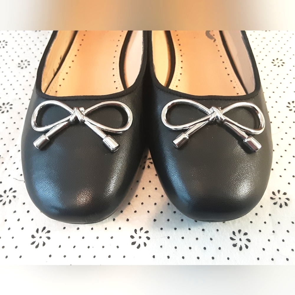 Adrienne Vittadini ballet Flats with bows